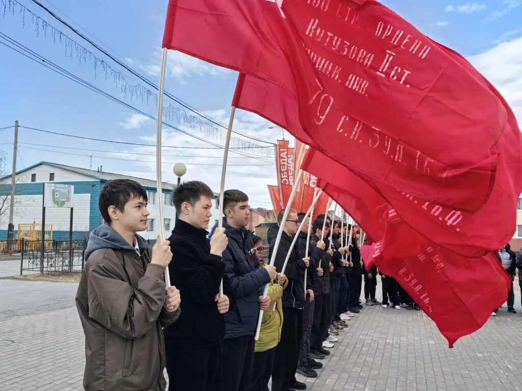 Урок памяти у Вечного огня прошел в Аксарке